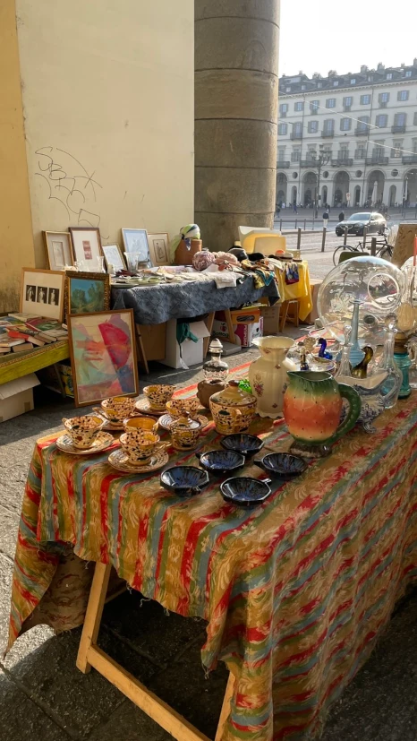 vintage market turin